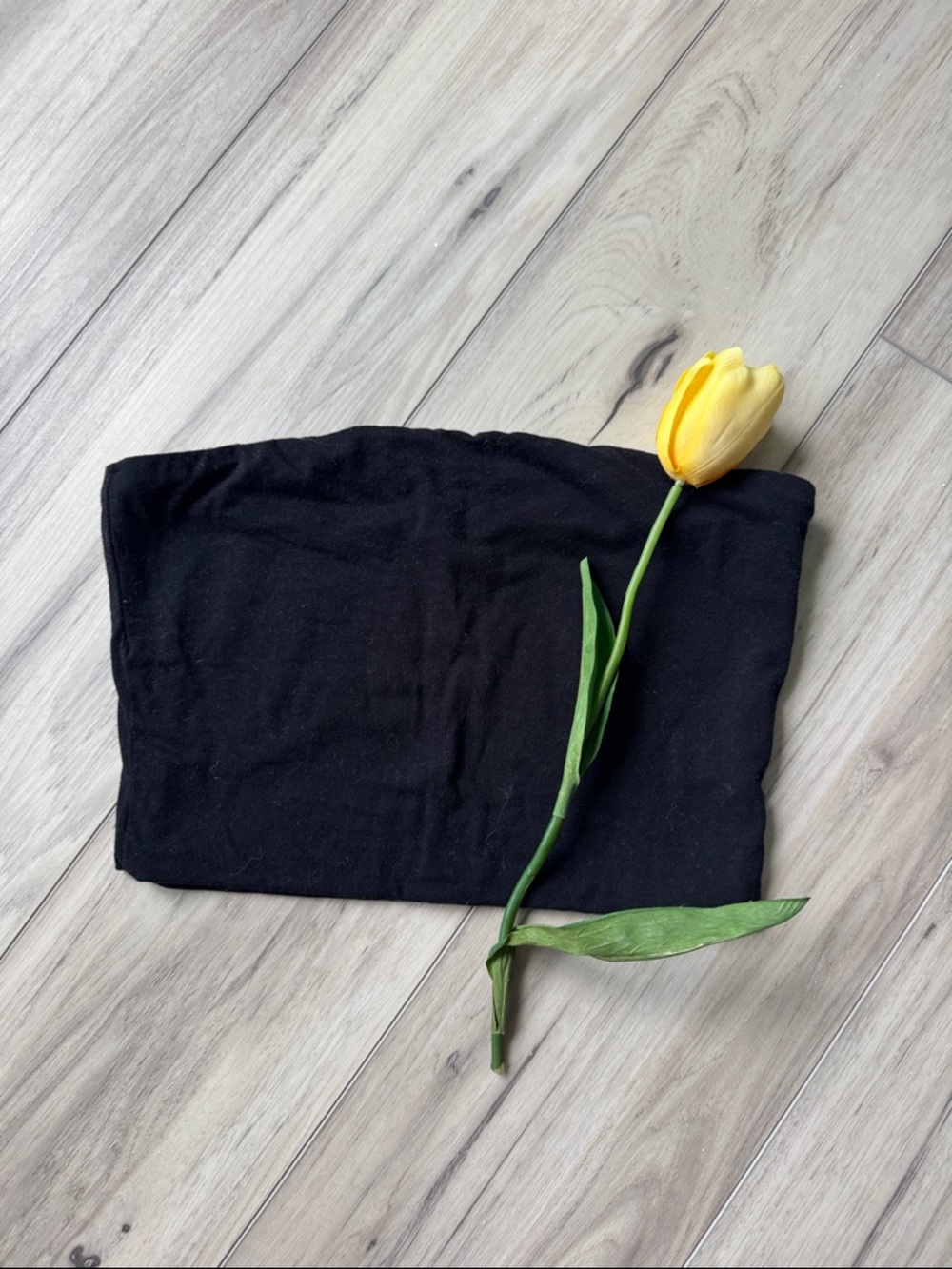 Cropped strapless top